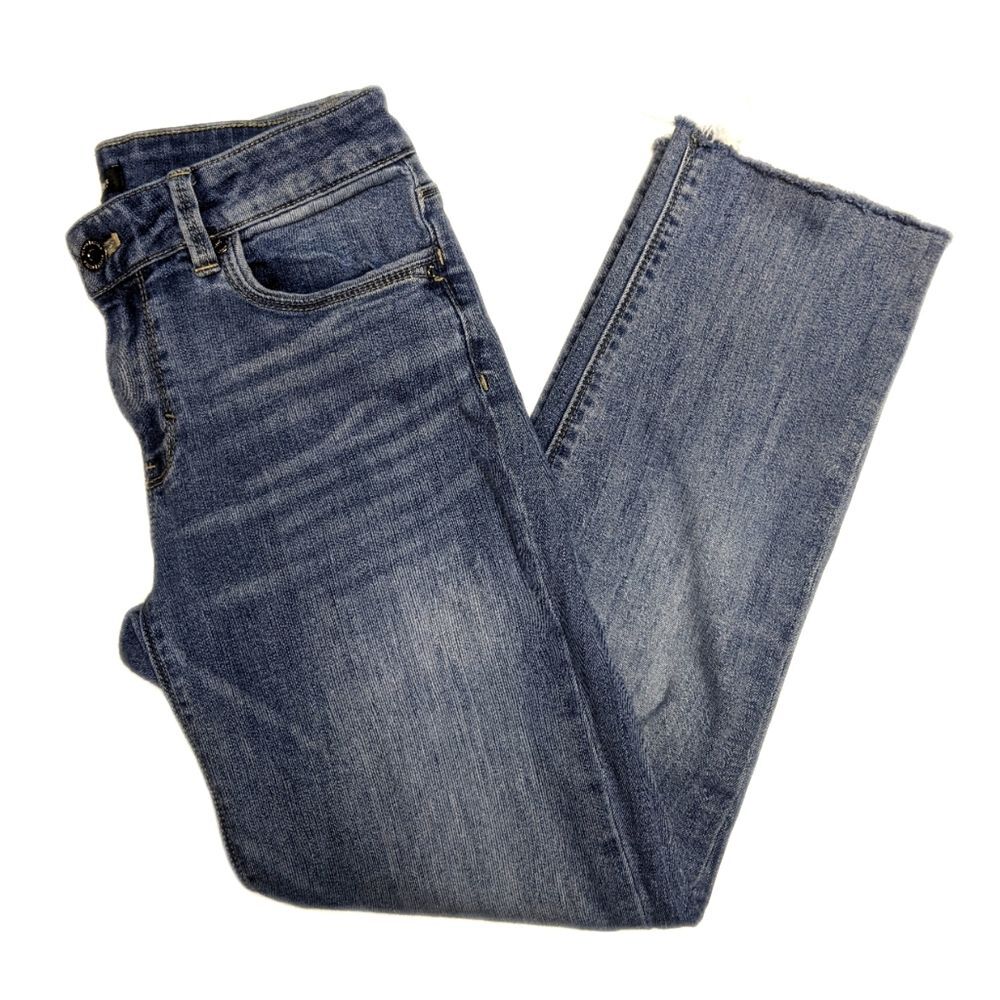 White House Black Market slim leg jeans, scissor cut hem, lt blue wash, 4R